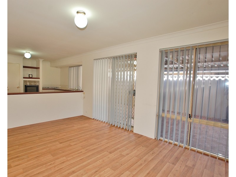 8 Knox Court, Ballajura WA 6066