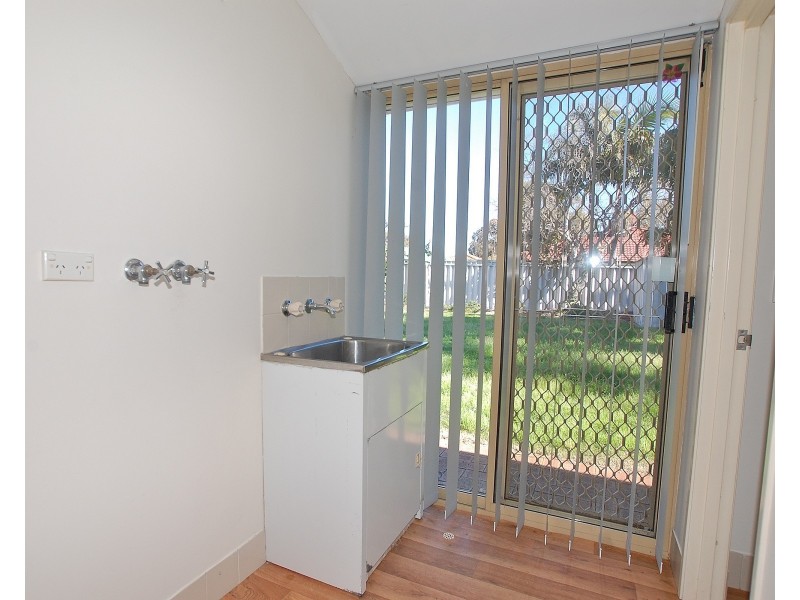 8 Knox Court, Ballajura WA 6066