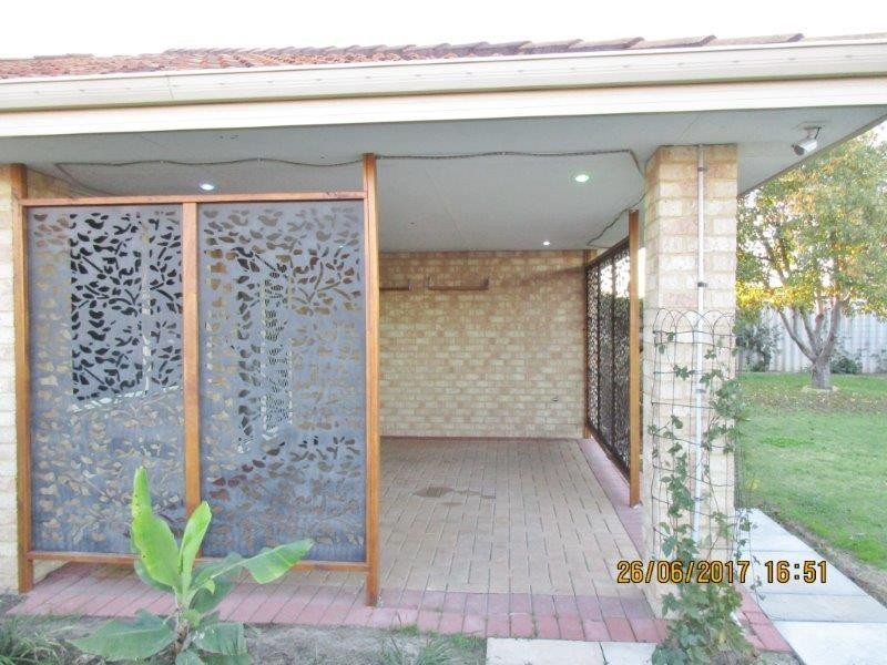 6 Pyrenees Court, Caversham WA 6055