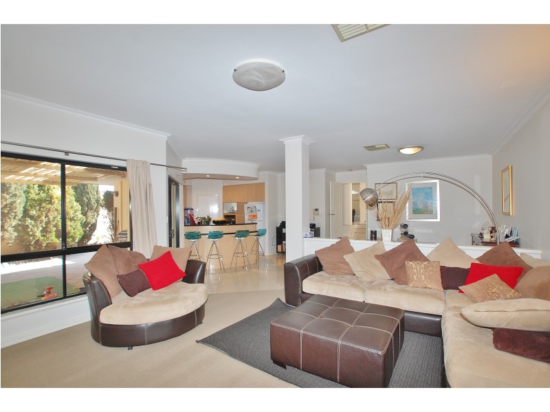 2 Tobruk Lane, Dianella WA 6059