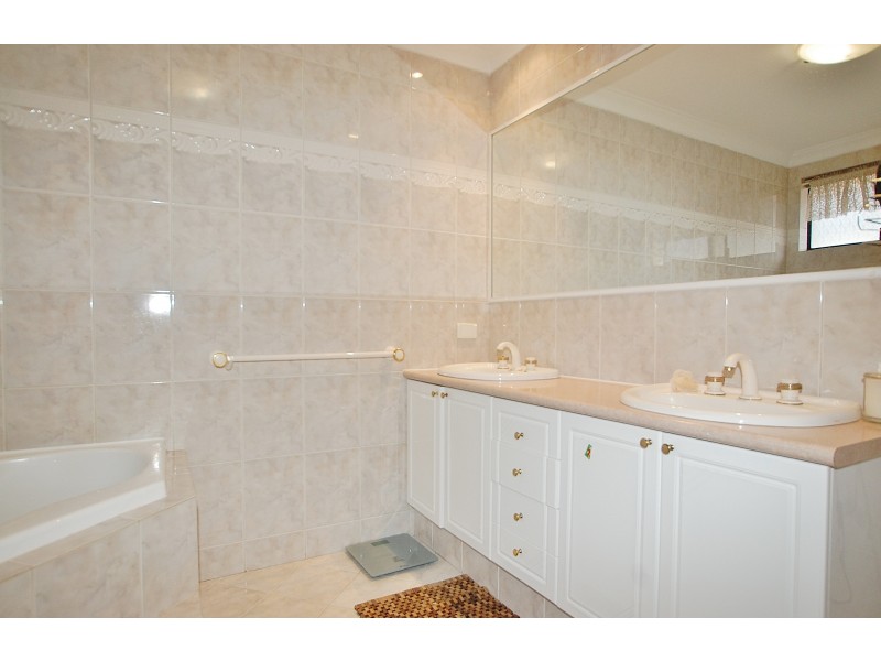 2 Tobruk Lane, Dianella WA 6059