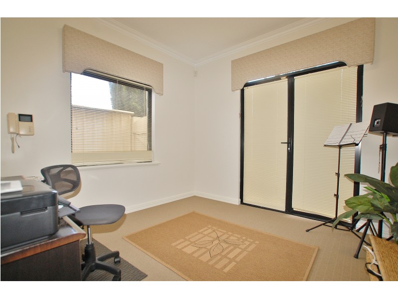 2 Tobruk Lane, Dianella WA 6059