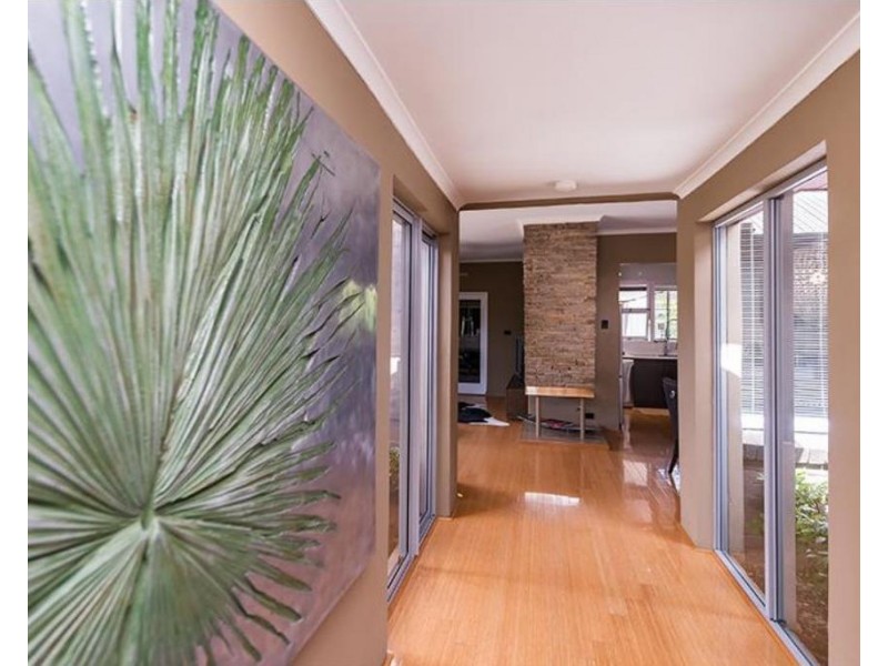33 Hayes Avenue, Yokine WA 6060