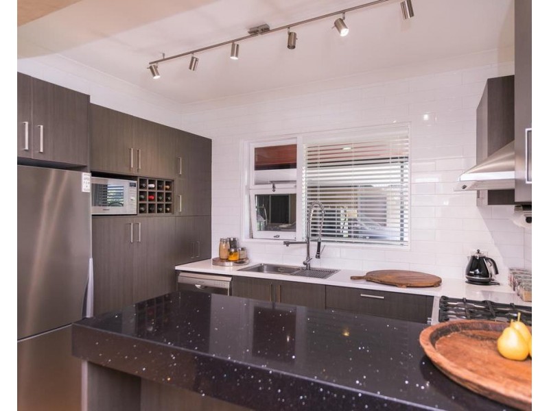 33 Hayes Avenue, Yokine WA 6060