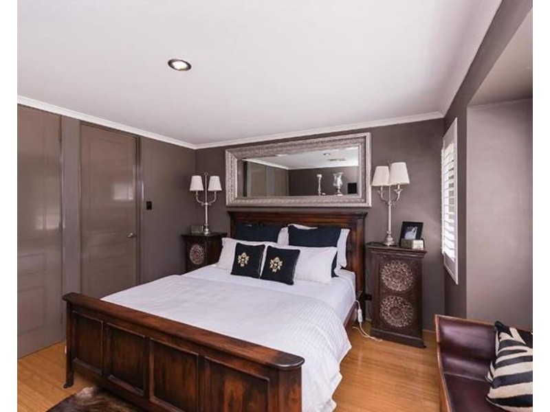 33 Hayes Avenue, Yokine WA 6060
