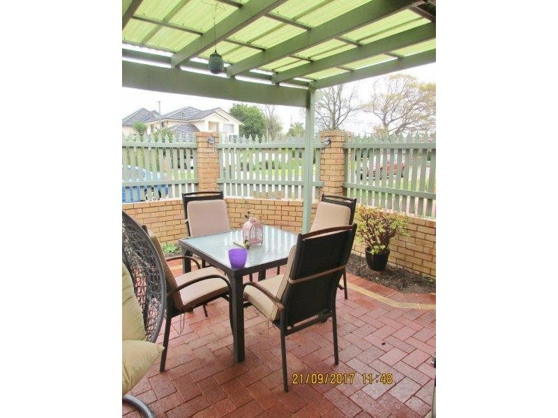 2/16 Avery Avenue, Dianella WA 6059