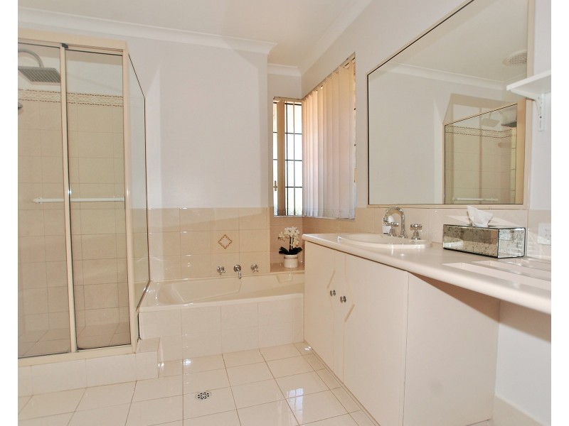 1/62 Moulden Avenue, Yokine WA 6060