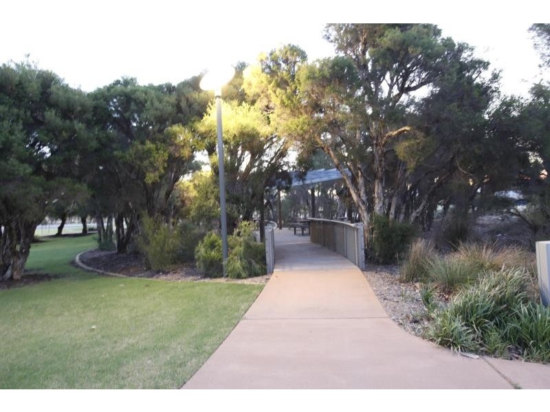 36 Benalla Drive, Harrisdale WA 6112