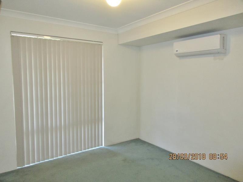 14 Falcon Close, Ballajura WA 6066