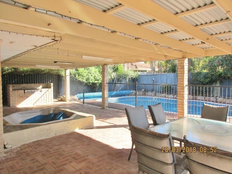 14 Falcon Close, Ballajura WA 6066