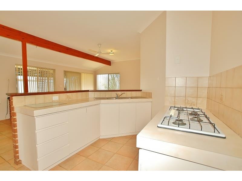 8 Snowdonia Court, Ballajura WA 6066