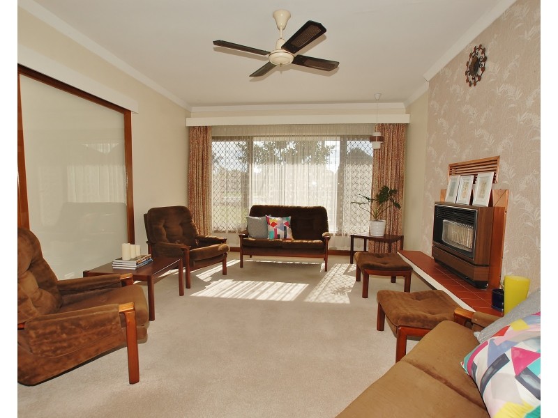 139 Howes Crescent, Dianella WA 6059