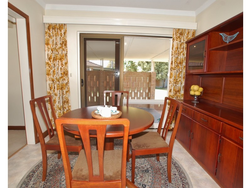 139 Howes Crescent, Dianella WA 6059