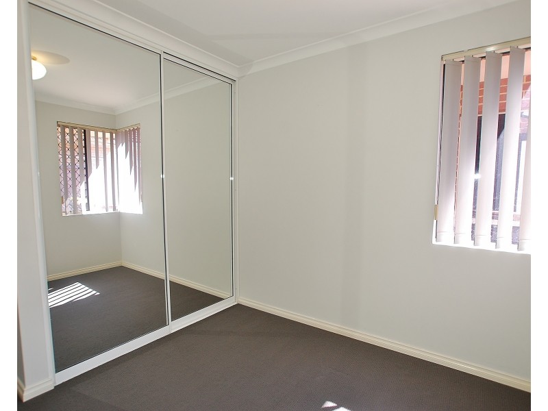 1/33 Golfview Street, Yokine WA 6060