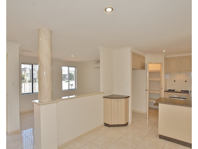 1/4 Havenvale Crescent, Dianella WA 6059