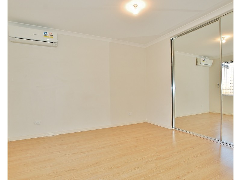 1/4 Havenvale Crescent, Dianella WA 6059