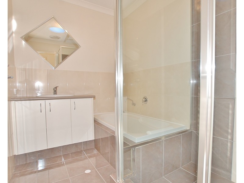 1/4 Havenvale Crescent, Dianella WA 6059