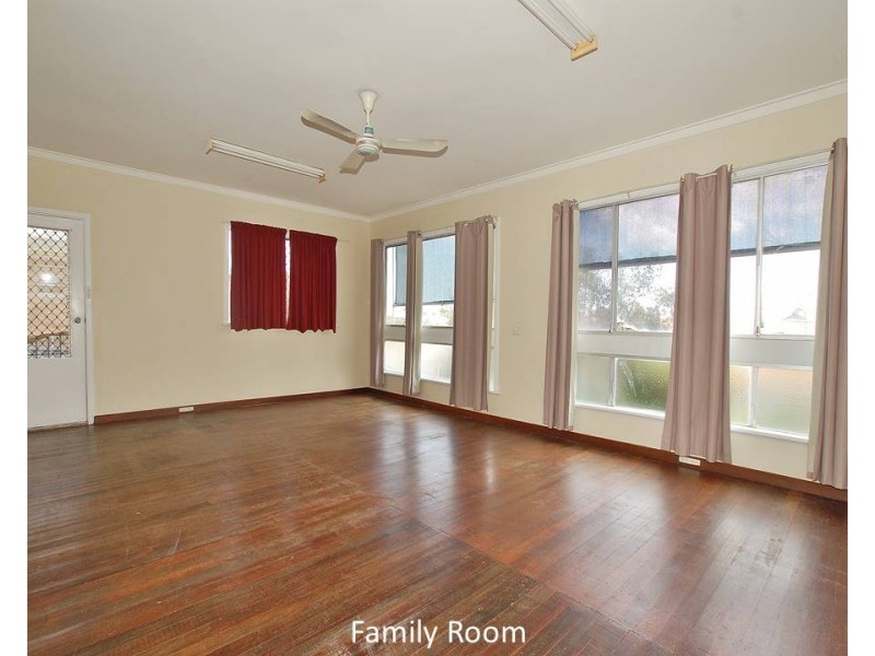 135 Hayes Avenue, Dianella WA 6059