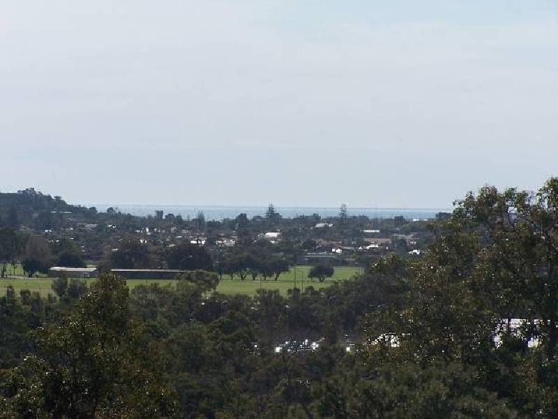 12 TRINITY RISE, College Grove WA 6230