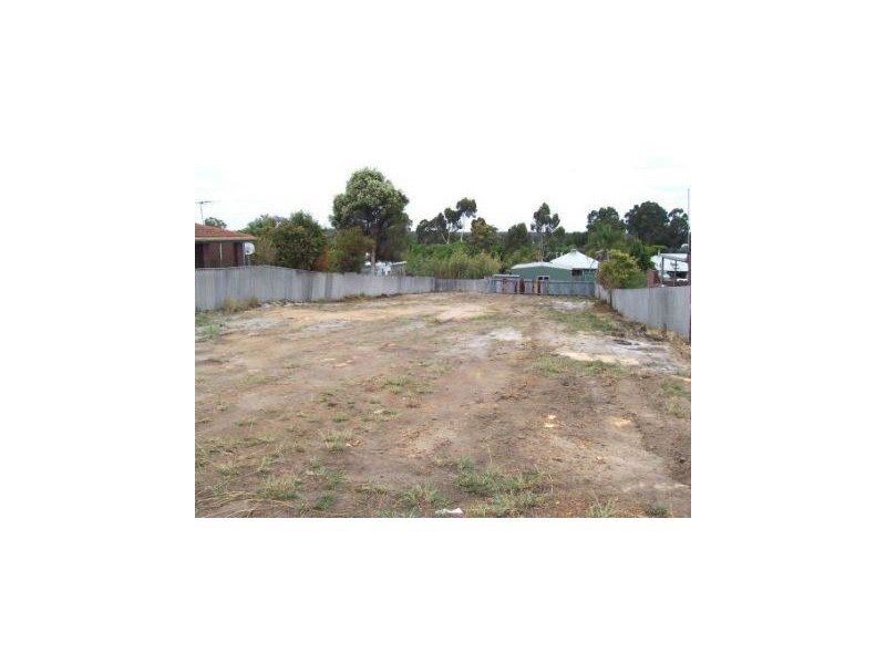8 Vernon Street, Collie WA 6225