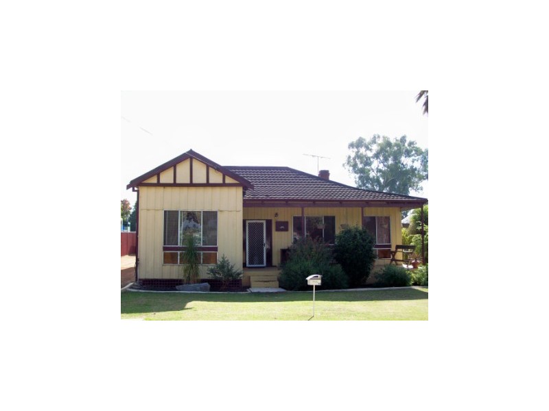 10 Roberts Street, Collie WA 6225