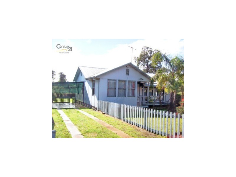 34 Throssell Street, Collie WA 6225