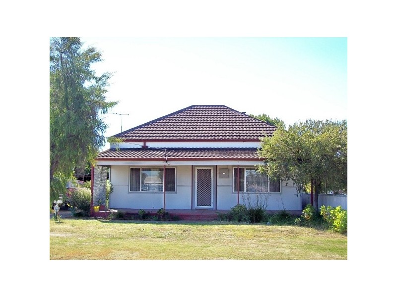 20 Venn Street, Collie WA 6225