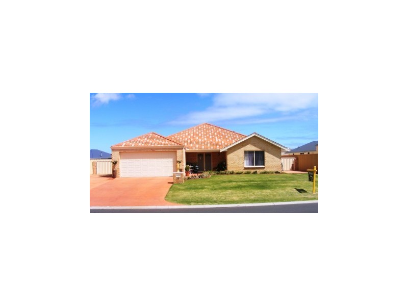 36 Illawarra Drive, Millbridge WA 6232