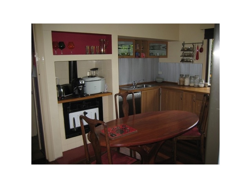 11 Grieves Street, Harvey WA 6220