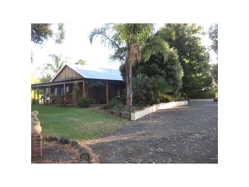 160 Tenth Street, Harvey WA 6220