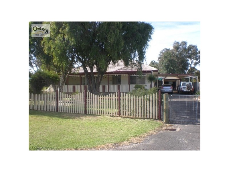 3 Hackett Road, Harvey WA 6220