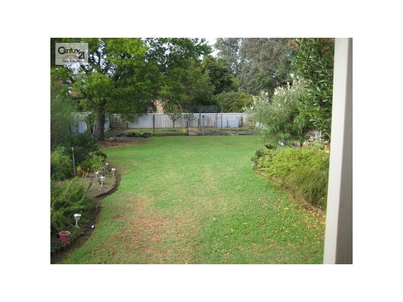3 Hackett Road, Harvey WA 6220