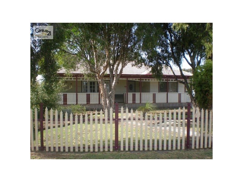 3 Hackett Road, Harvey WA 6220