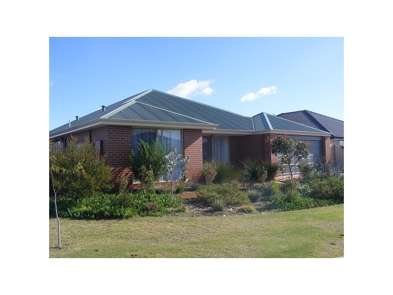 36 Grandite Fairway, Australind WA 6233