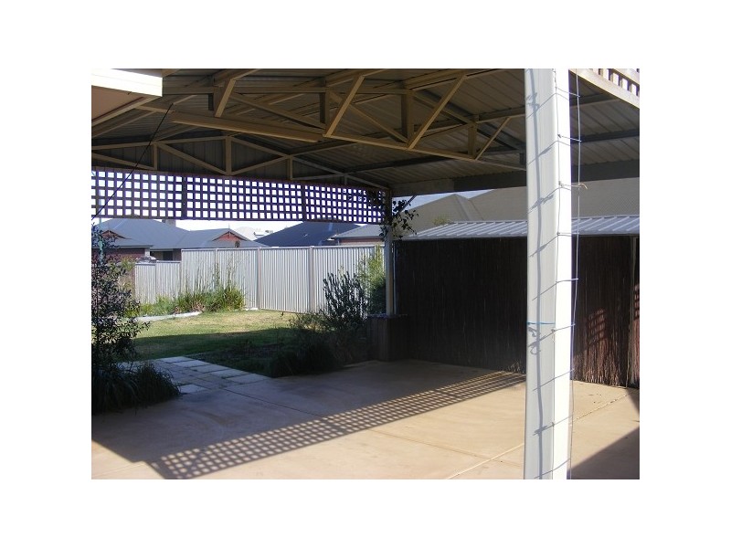 36 Grandite Fairway, Australind WA 6233