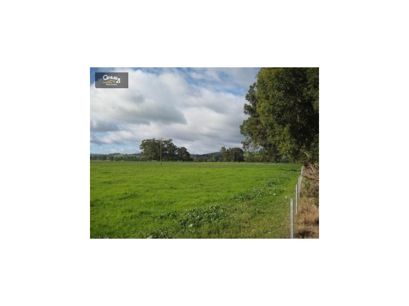 112,113 Thompson Road, Harvey WA 6220