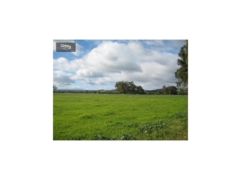 112,113 Thompson Road, Harvey WA 6220