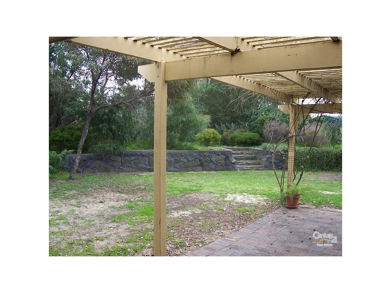 8 James Court, Eaton WA 6232