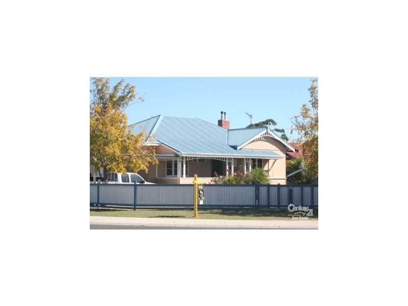 14 Lowe Street, Carey Park WA 6230