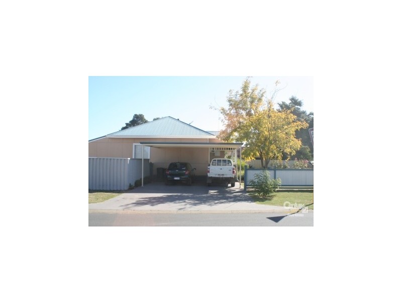 14 Lowe Street, Carey Park WA 6230