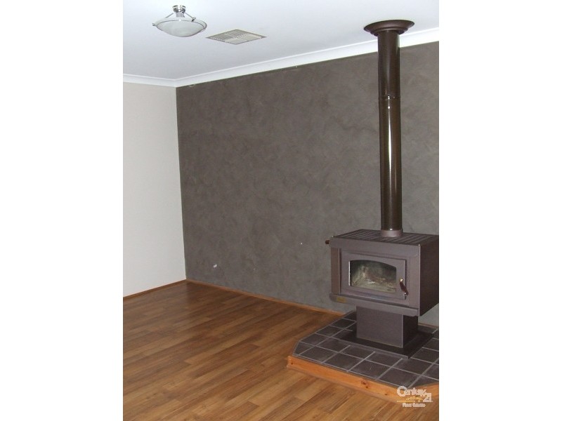 4 Coverley Drive, Collie WA 6225