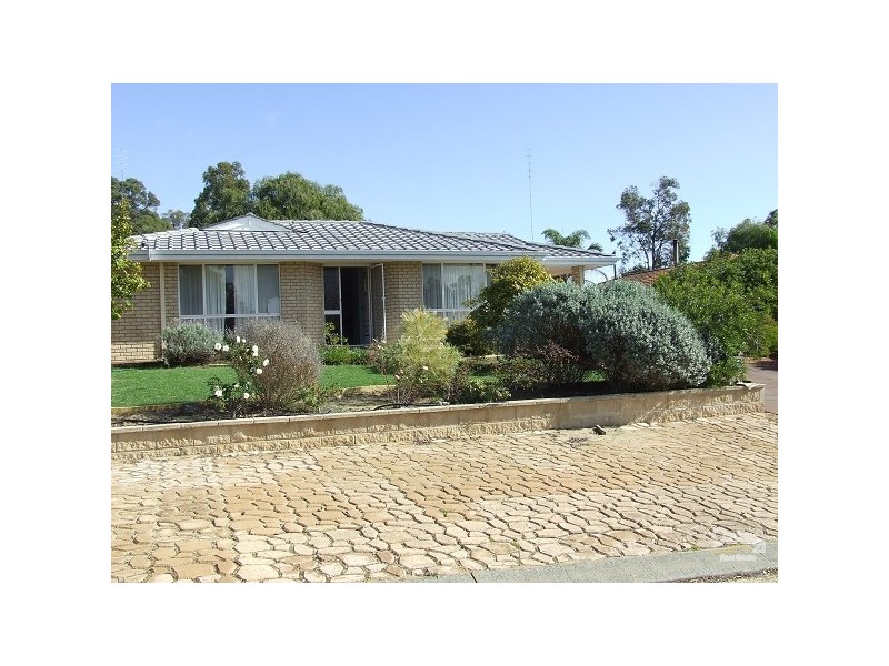 24 Pearce Road, Australind WA 6233