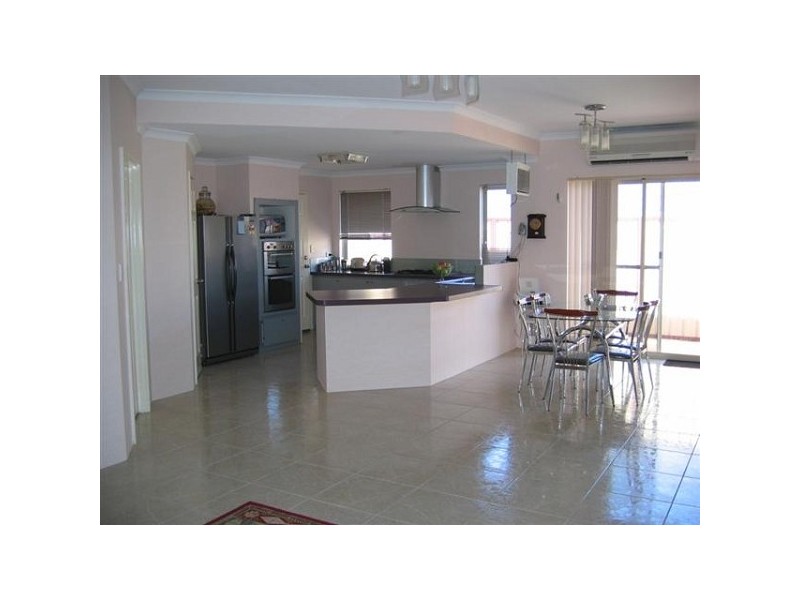 4 Gilbank Crescent, Kinross WA 6028