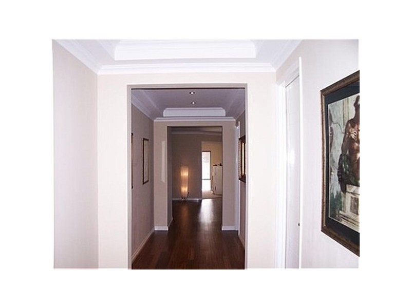 1 Shiralee Bend, Carramar WA 6031