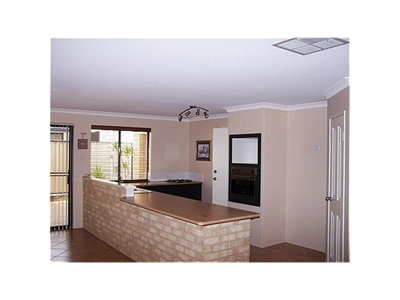 12 Kerlin Way, Carramar WA 6031