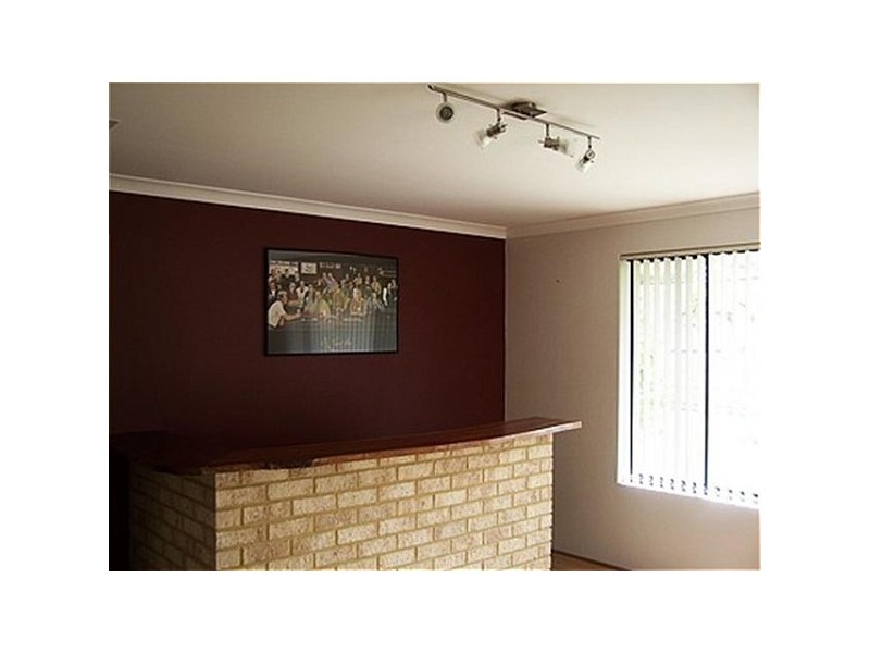 12 Kerlin Way, Carramar WA 6031