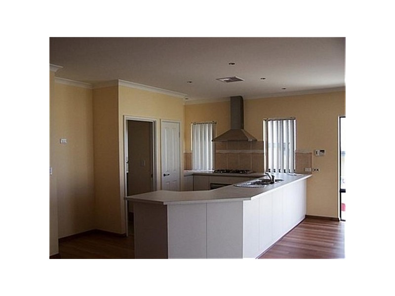 30 Fineview Crescent, Carramar WA 6031