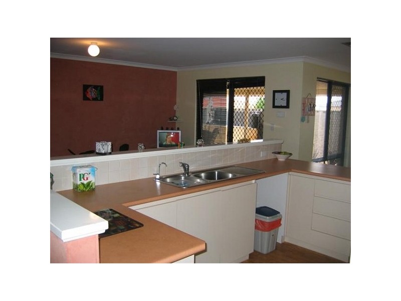 41 Burnett Drive, Clarkson WA 6030