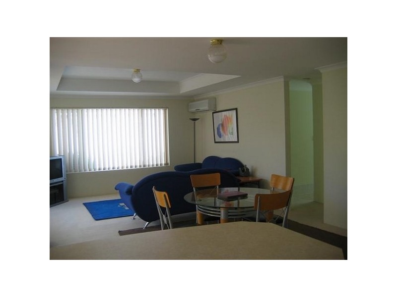 8 Keppoch Court, Kinross WA 6028