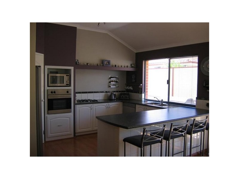 90 Golf Links Drive, Carramar WA 6031